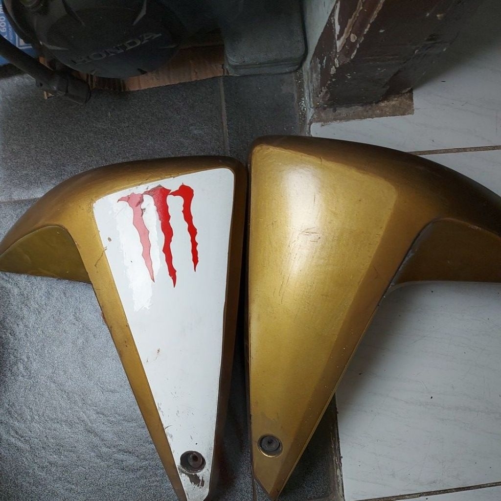 sayap tangki new megapro monosok karbu