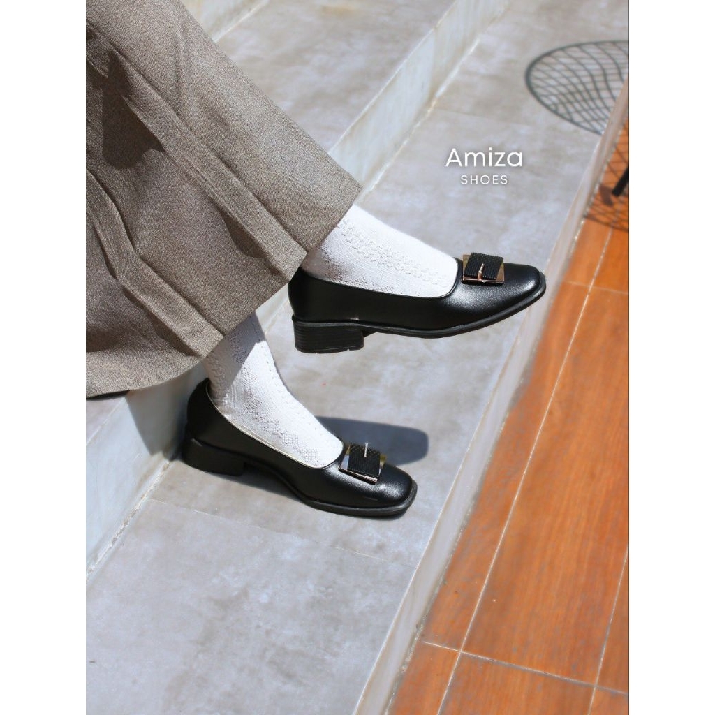 Sepatu pantofel wanita/ pantofel onelove/ pantofel azmiza/ pantofel stylish