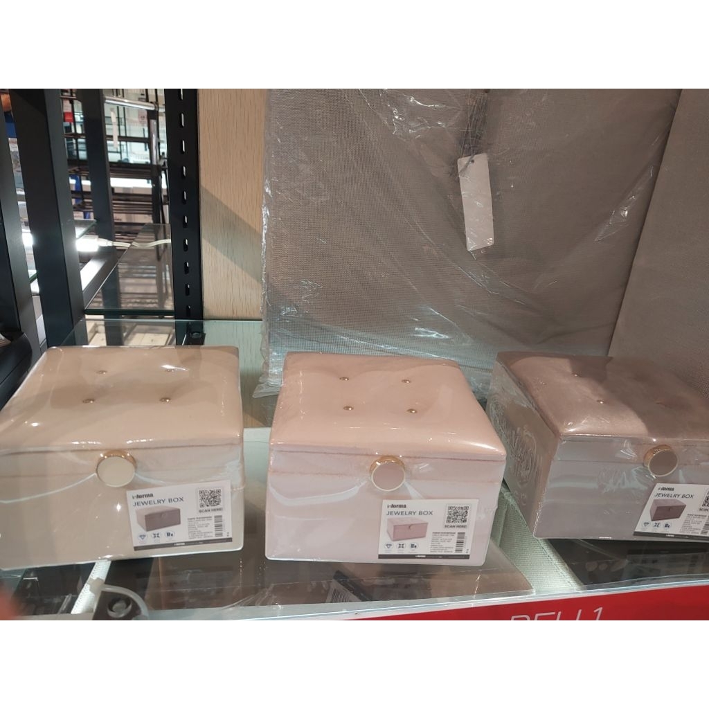 NEW jewelry box informa