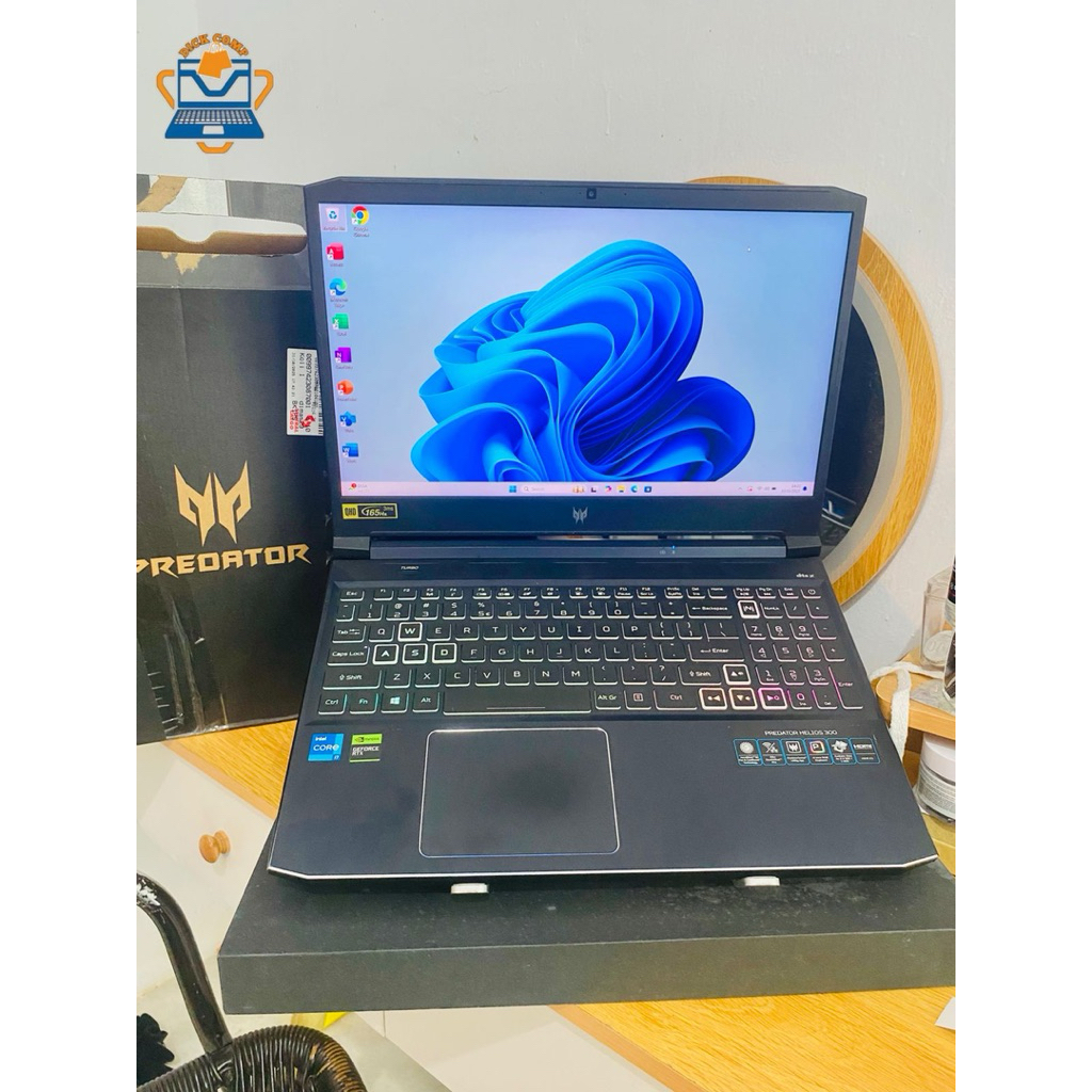 Acer Predator. Core i7 gen 11. ram 16/1TB ssd. Rtx 3060 6GB. normal