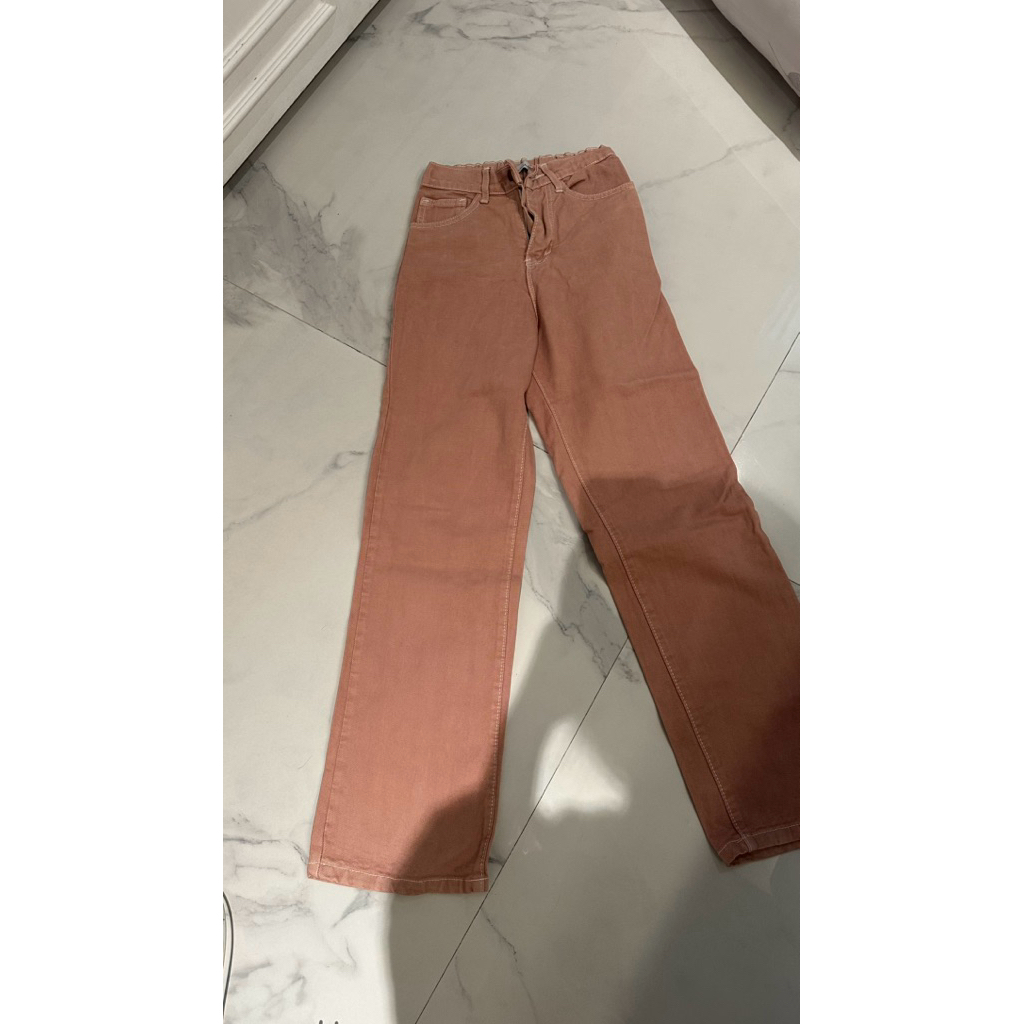 ready stock kulot jeans pink hellolilo mmhuiliet size s stretched pink denim