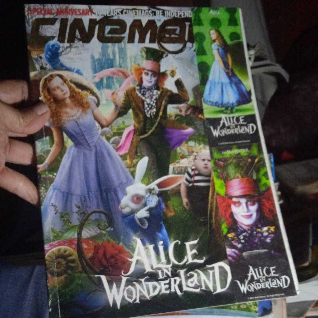 majalah Cinemags, Alice in Wonderland, Berbhs Indonesia, majalah Lux Full color