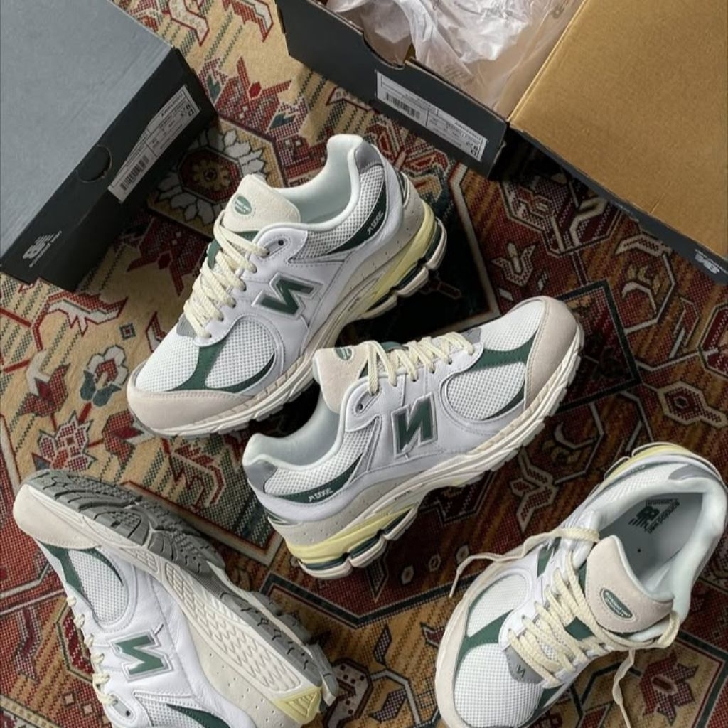 Classic 2002R WhiteDarkJuniper