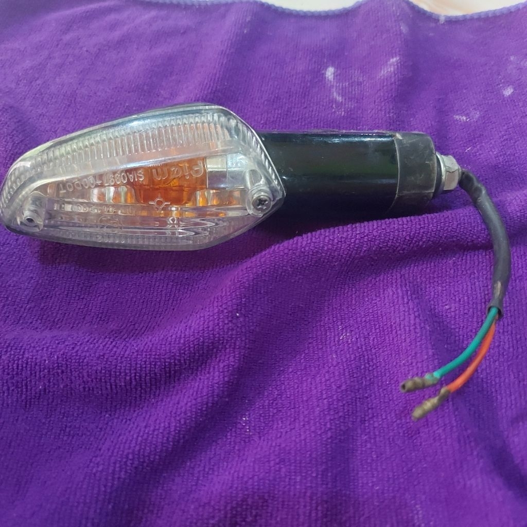 Lampu Sen Sein Depan kiri Honda CBR 150
