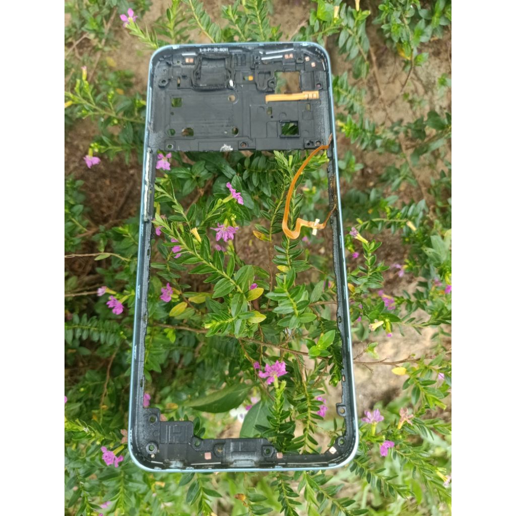 frame  Bezel copotan tulang Tengah Oppo a77s original