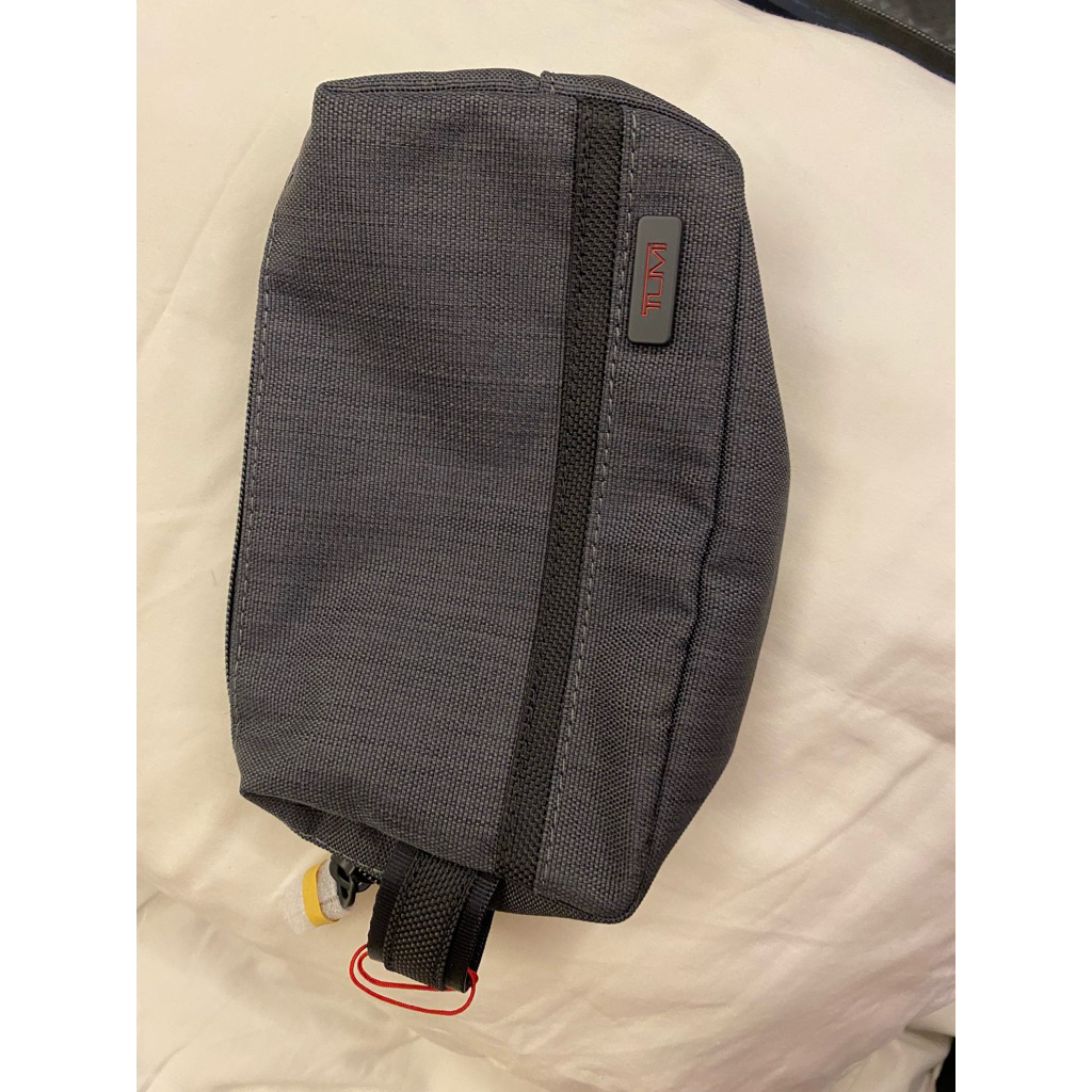 TUMI BAG POUCH (tolong pilih jne sebagai jasa pengiriman)