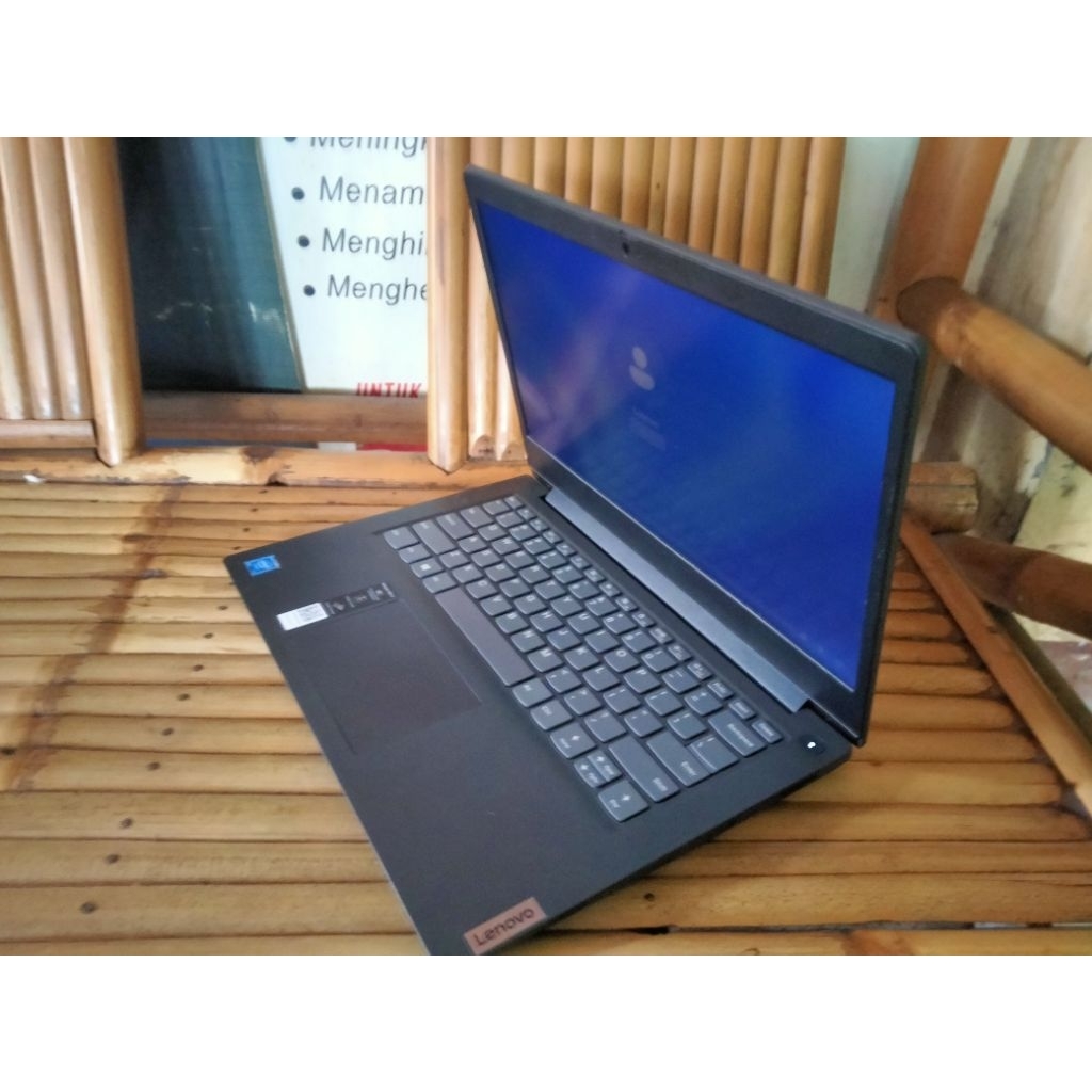 Lenovo ip slim3/n4020/RAM 4gb/SSD256gb /vga Intel uhd/siap pake