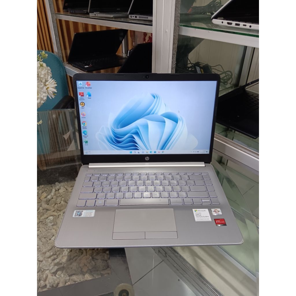 Laptop HP 14s-dk1524AU