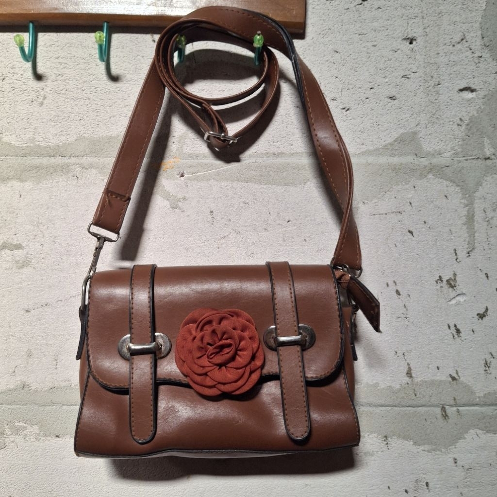 [PRELOVED] TAS KONDANGAN MINI COKLAT KULIT