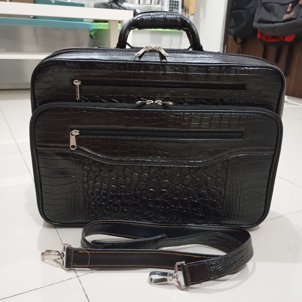 Tas Koper Traveling Kerja Kulit Buaya Asli Papua