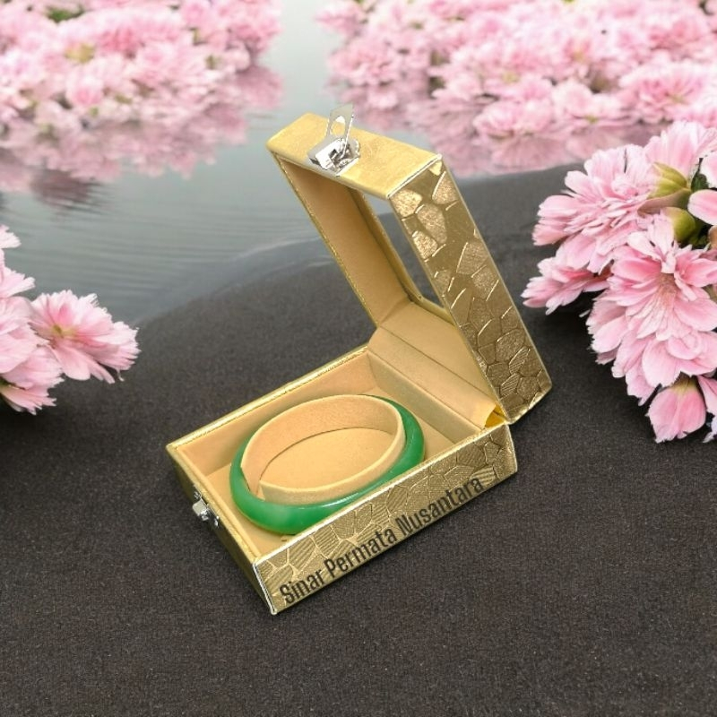 Display stand kotak Perhiasan gelang banyak warna kulit premium penutup kaca