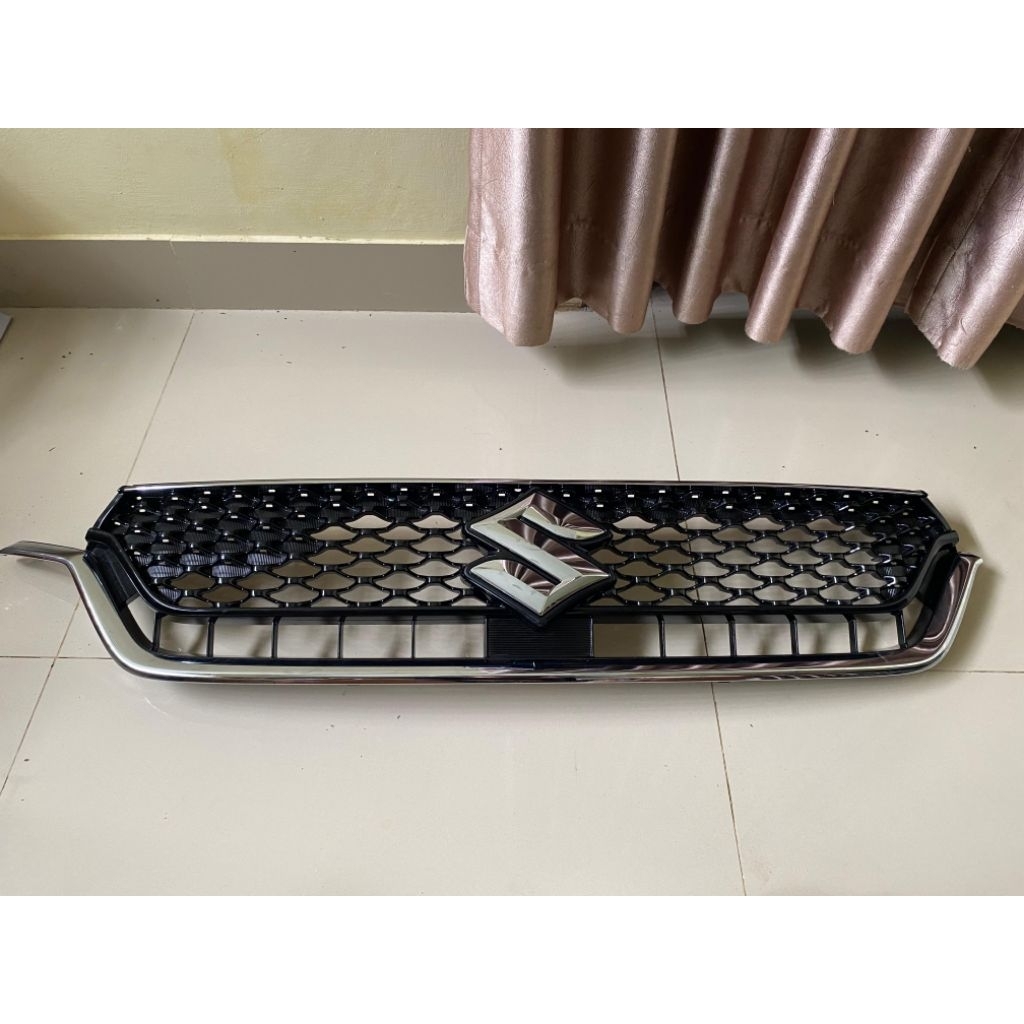 Grill gril lambang depan Suzuki Ertiga sport all new ertiga