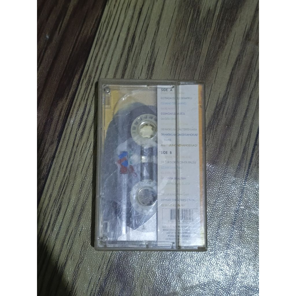 Kaset pita Nafa Urbach golden platinum