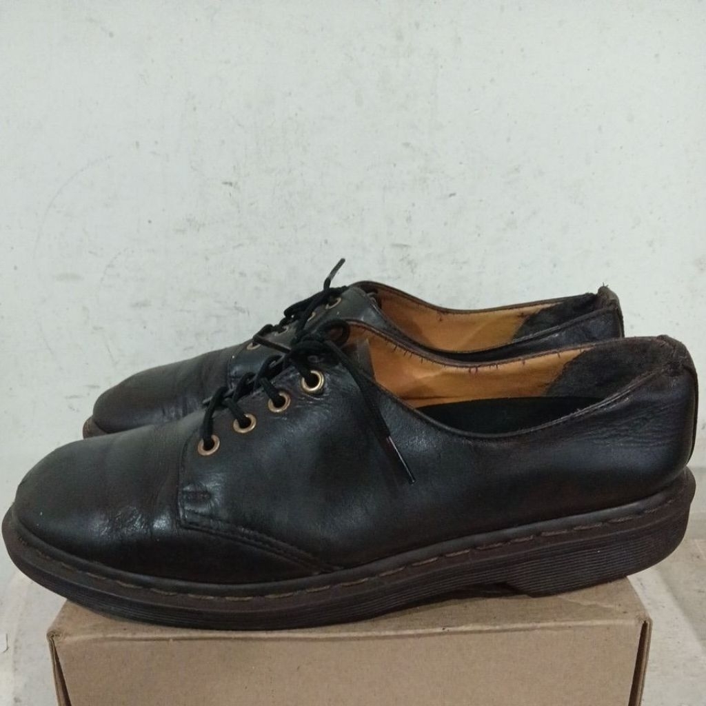 Dr Martens Sepatu Pria