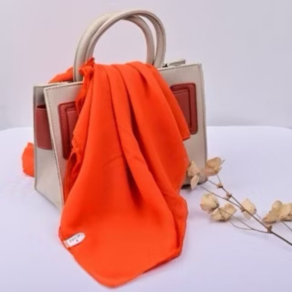 Hijab Segiempat Bella Square Orange Hijab Segiempat Bella orem hijab orange bella square warna orang