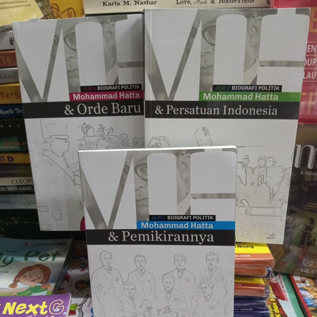 BIOGRAFI POLITIK MOHAMMAD HATTA & PEMIKIRANNYA ISI 3 JILID DELIAR NOER