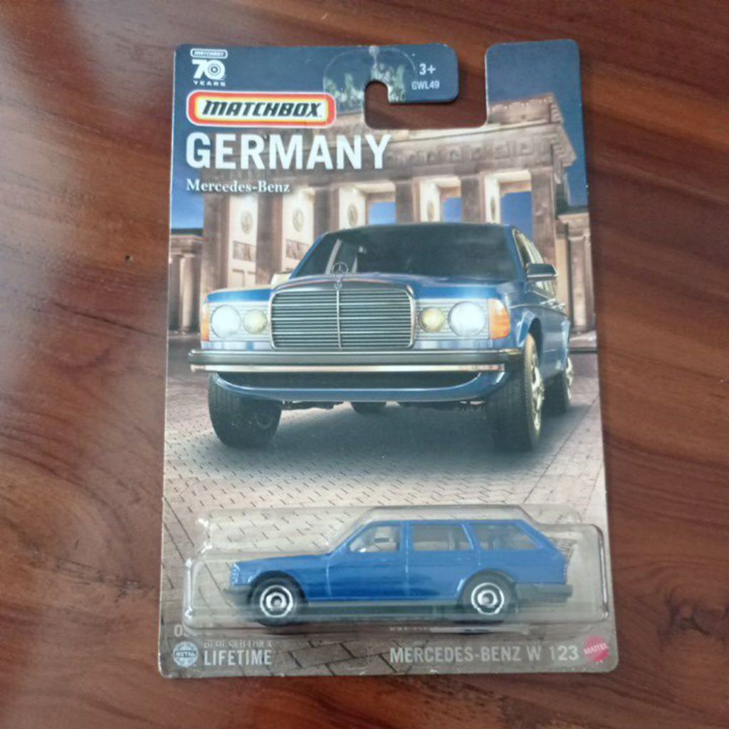 matchbox germany mercedes-benz. mercedes-benz w 123