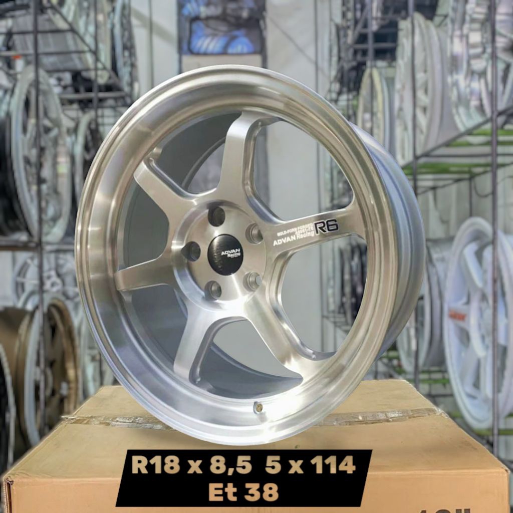 Velg Advan R-6 R18 Pcd 5 x 114 Lebar 9.5 Et 22