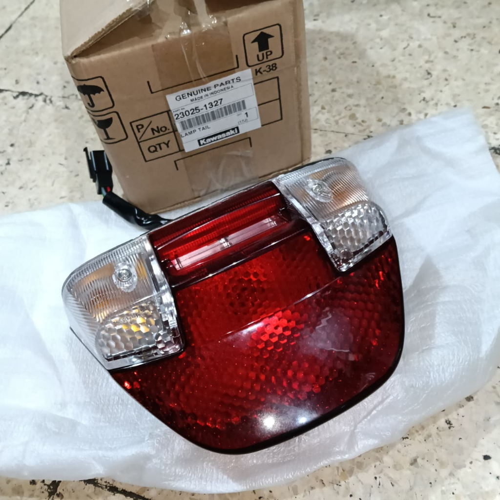 Lampu stop kaze R Lampu belakang kaze R 23025-1327