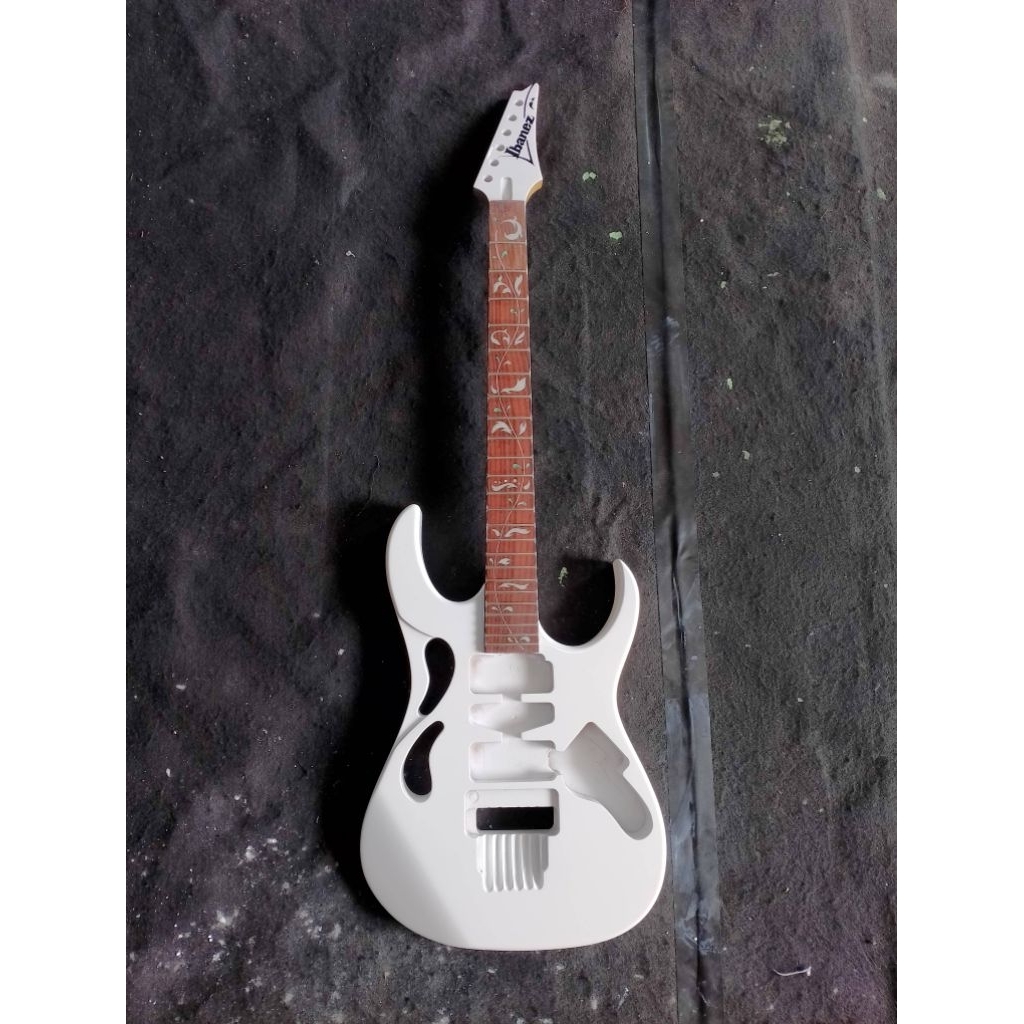 GITAR CUSTOM IBANEZZ - GITAR ELEKTRIK - GITAR ELEKTRIK CUSTOM - GITAR CUSTOM MODEL IBANEZZ
