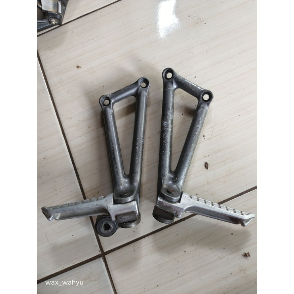 postep bostep injakan belakang ninja rr original