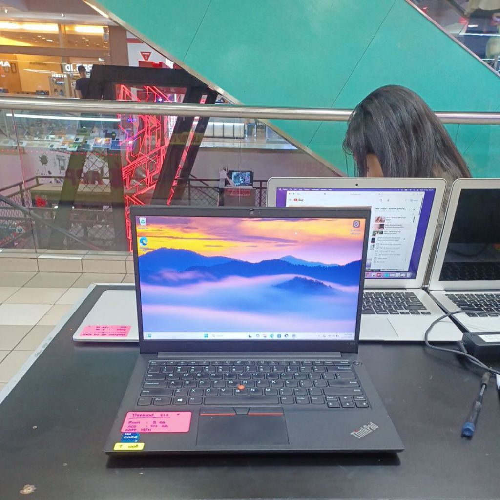 laptop lenovo thinkpad e14 core i7 1165G7 ram 8gb ssd 512gb 1011