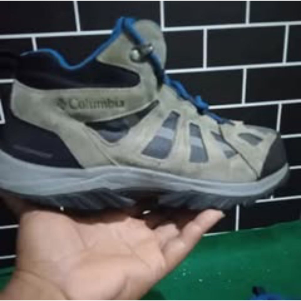 COLUMBIA Track & Hike Second Shoes No. COD, SPAYLATER Yes