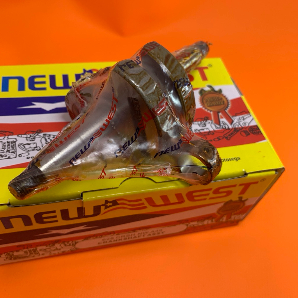 AS KRUK SENSO 5200 5800 788 NEW WEST CRANKSHAFT SENSO 5800/5200/788 NEW WEST SPAREPART GERGAJI MESIN