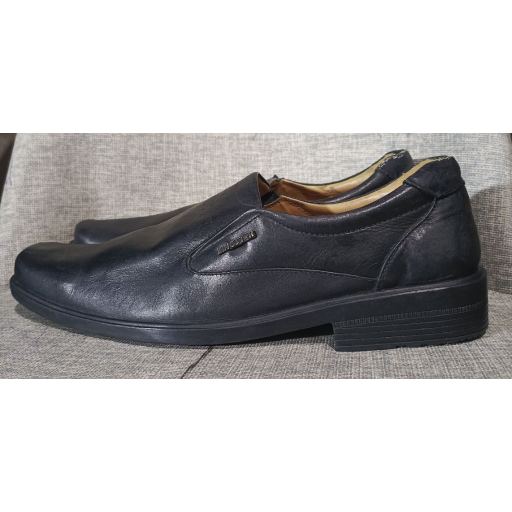 Sepatu Kingstar size 39