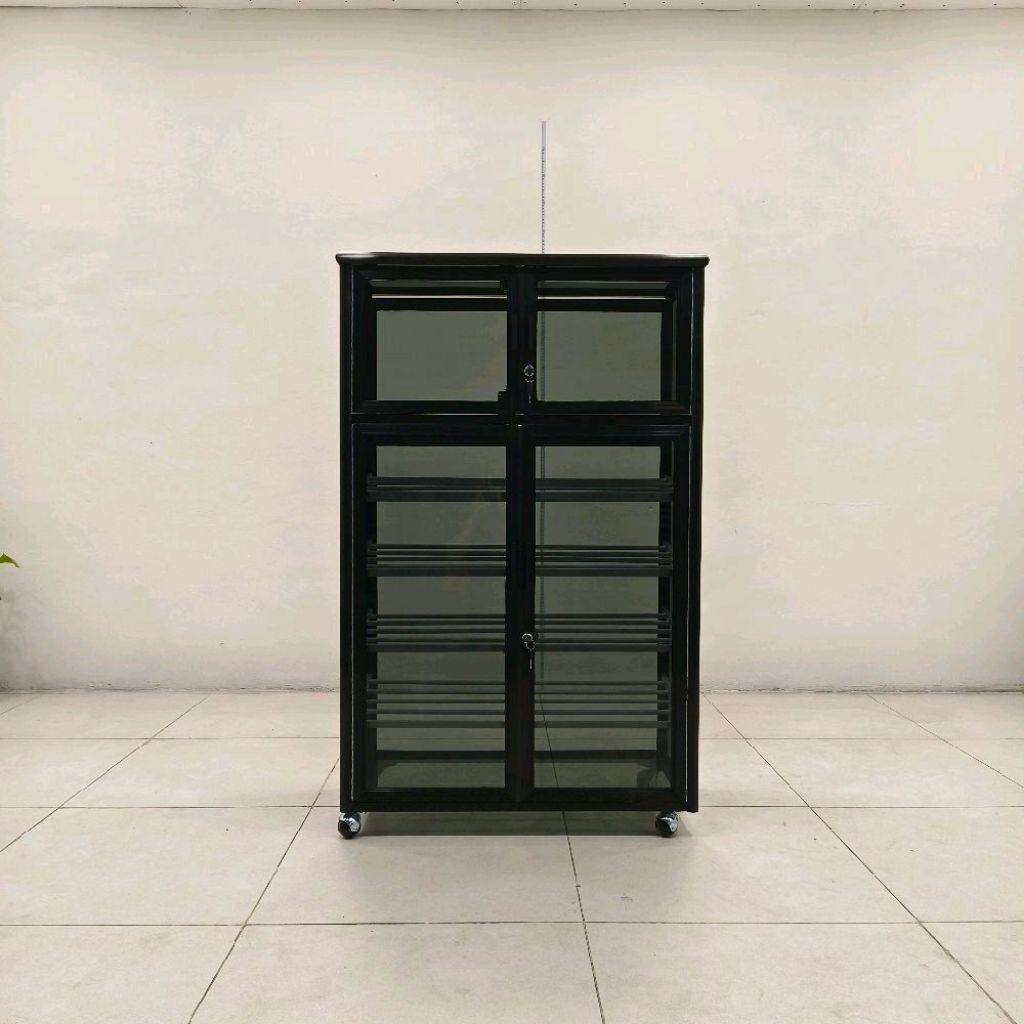 RAK SEPATU ALUMINIUM 5 SUSUN DAN RAK HELM 1 SUSUN 80x40x128 CM WARNA COKLAT PUTIH KACA RIBEN PINTU K