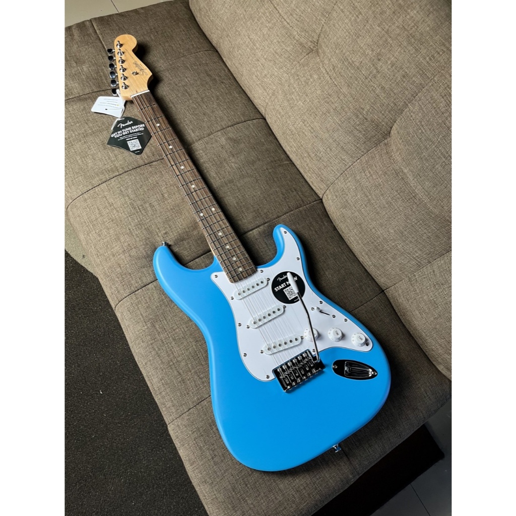 SQUIER DEBUT SERIES STRATOCASTER LAUREL FB CALIFORNIA BLUE