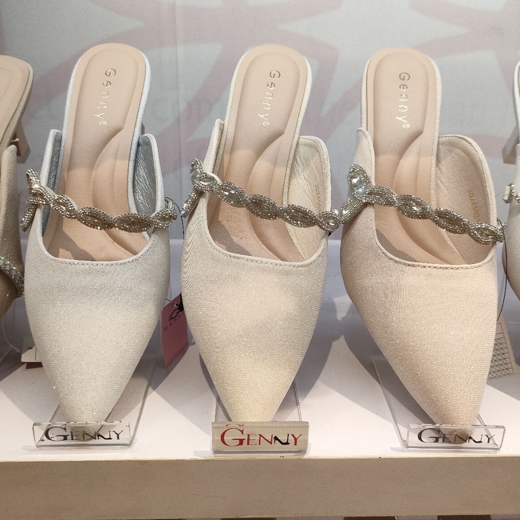 Sandal Selop wanita Genny 5CM