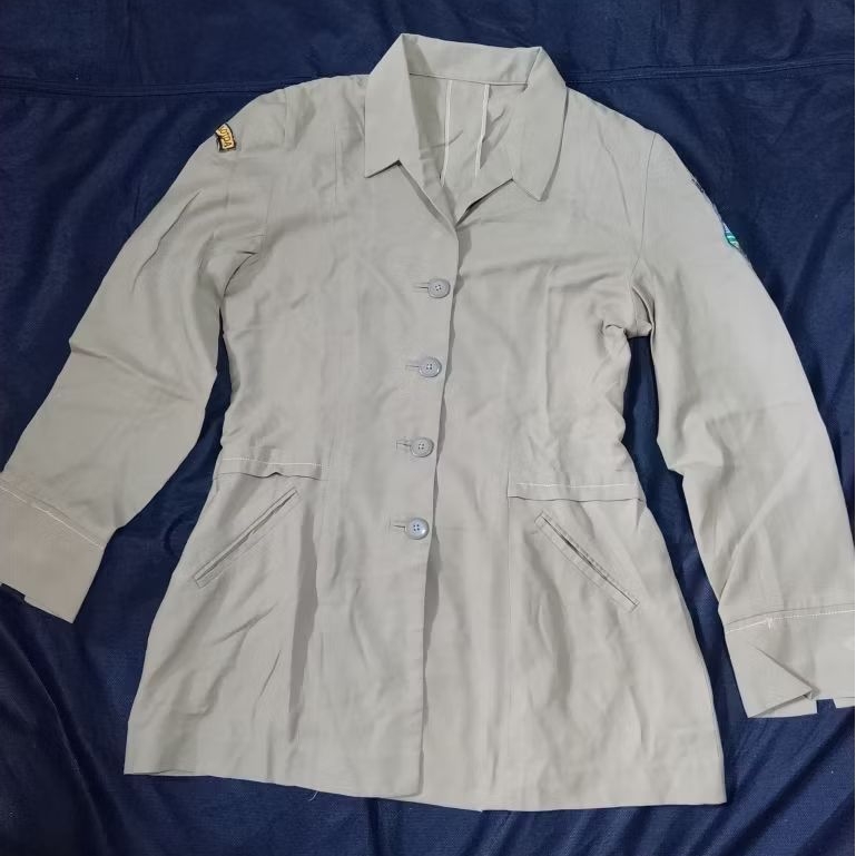 Baju LINMAS / PDH / PNS / ASN / DINAS / Pemda / Kerja / Guru Warna Khaki Atasan Perempuan Preloved