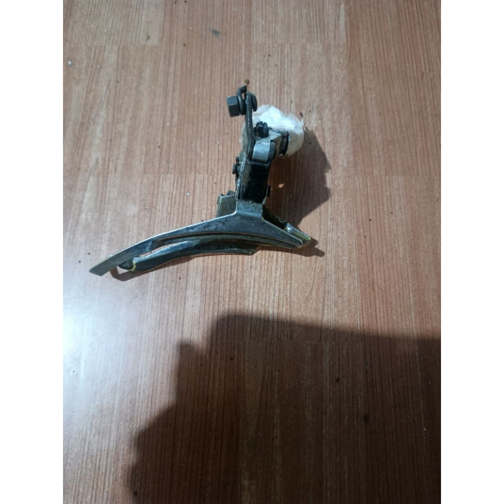 fd sepeda merk suntour jadul tarikan bawah clamp standar