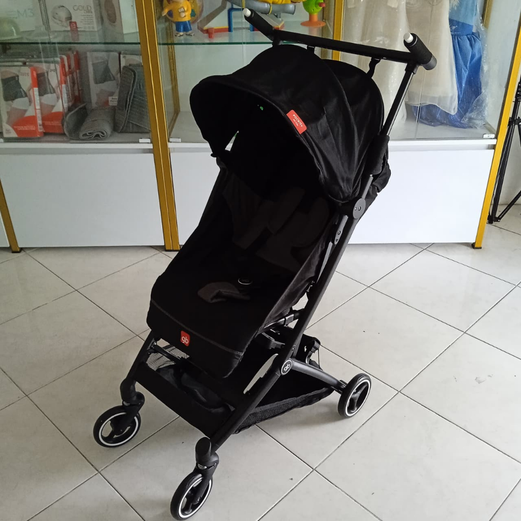 Sewa Stroller Pockit + GB All City