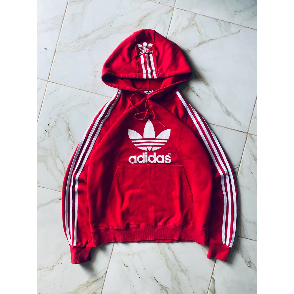 adidas trefoil