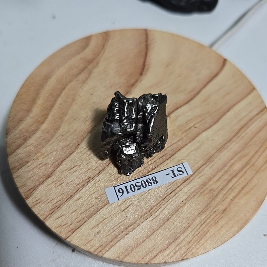 Campo del Cielo Iron Meteorite Asli Gran Chaco Gualamba, Argentina.