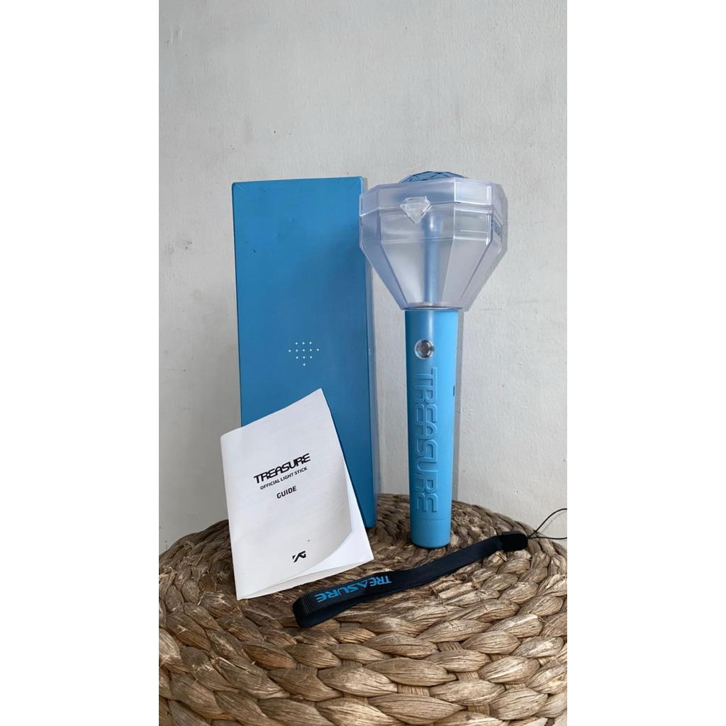 Official lightstick YG Treasure