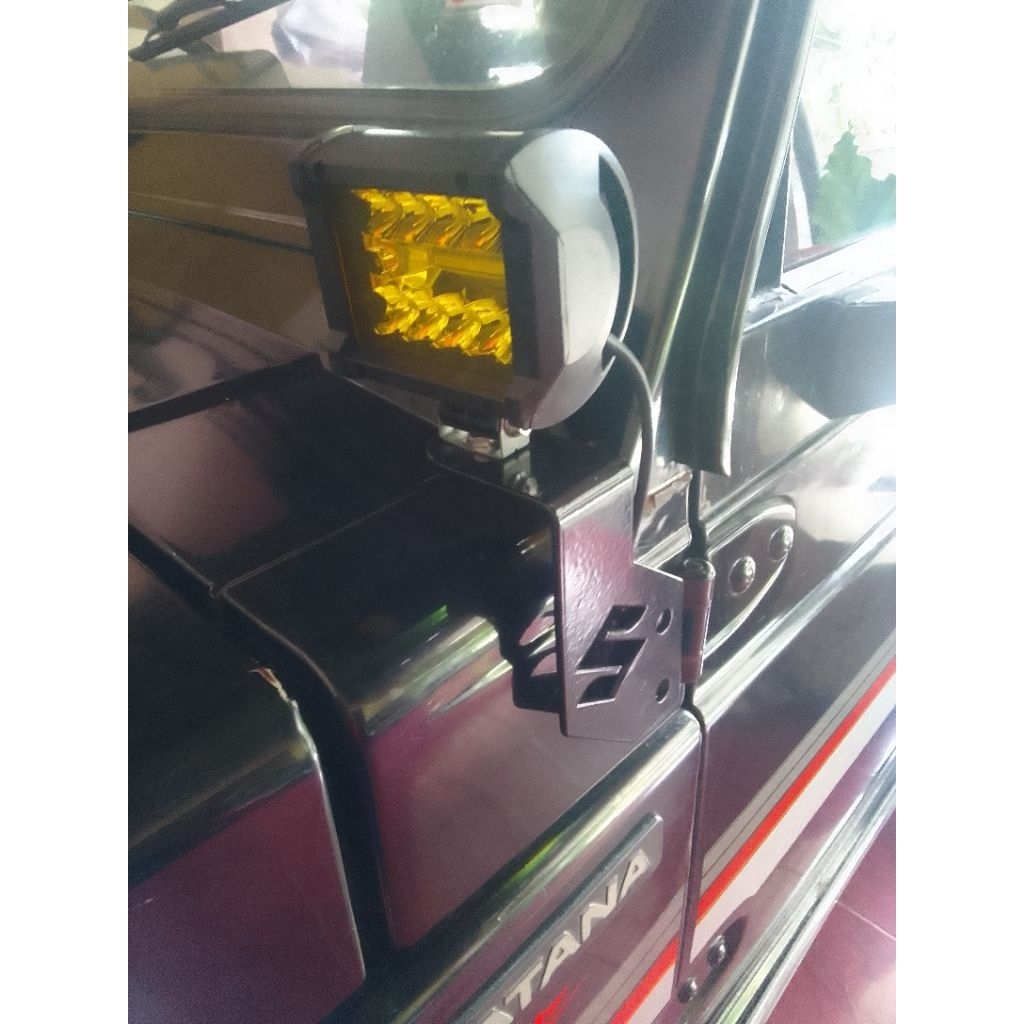 dudukan + lampu LED tembak katana jimny