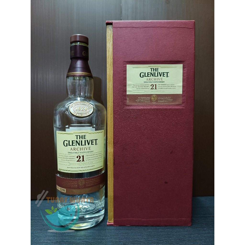 Botol bekas miras The Glenlivet 21 + Kotak Kayu