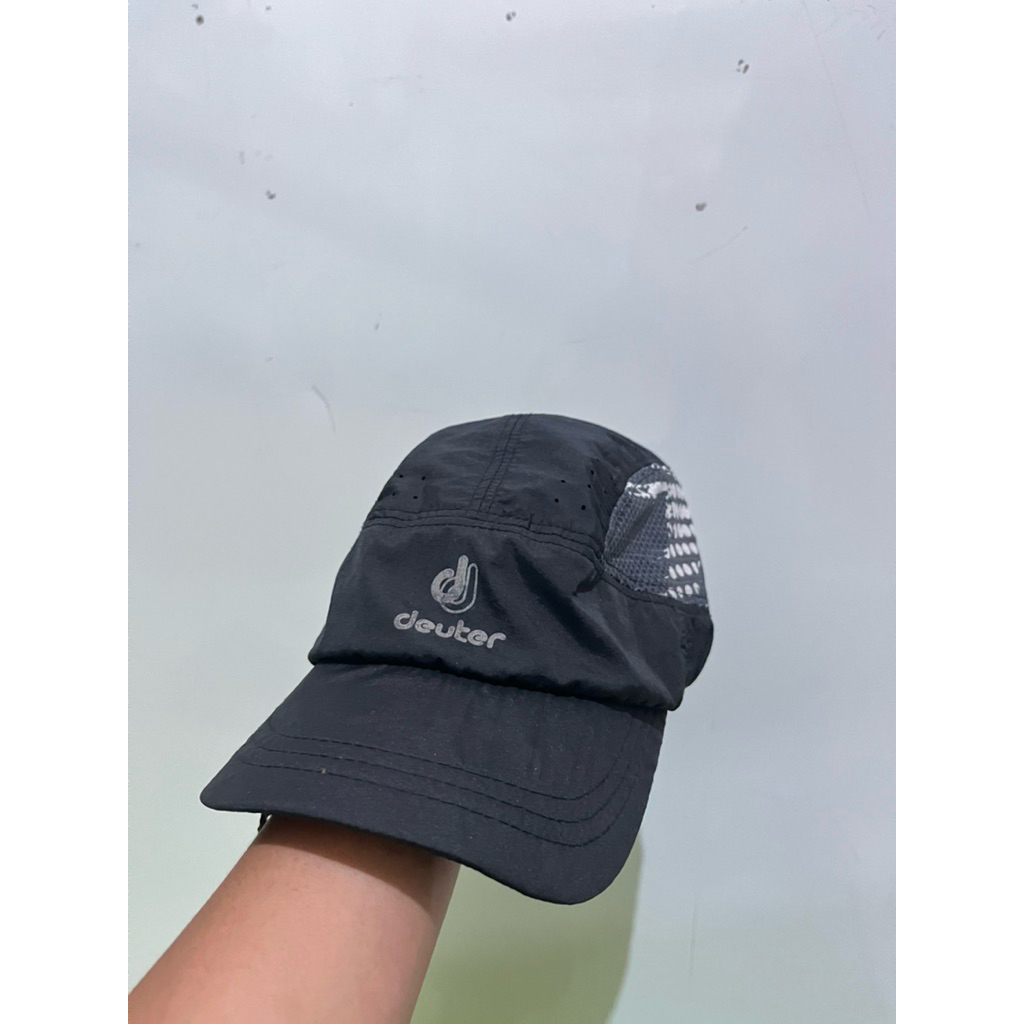 topi black yak & deuter