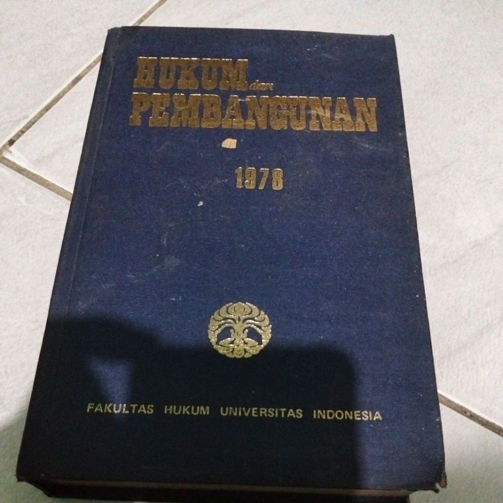 bendel majalah hukum dan pembangunan tahun 1978 /isi majalah