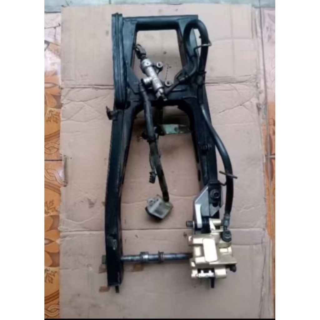 ARM sasis pengereman Yamaha Vixion New NVL /NVA barang ORI cabutan