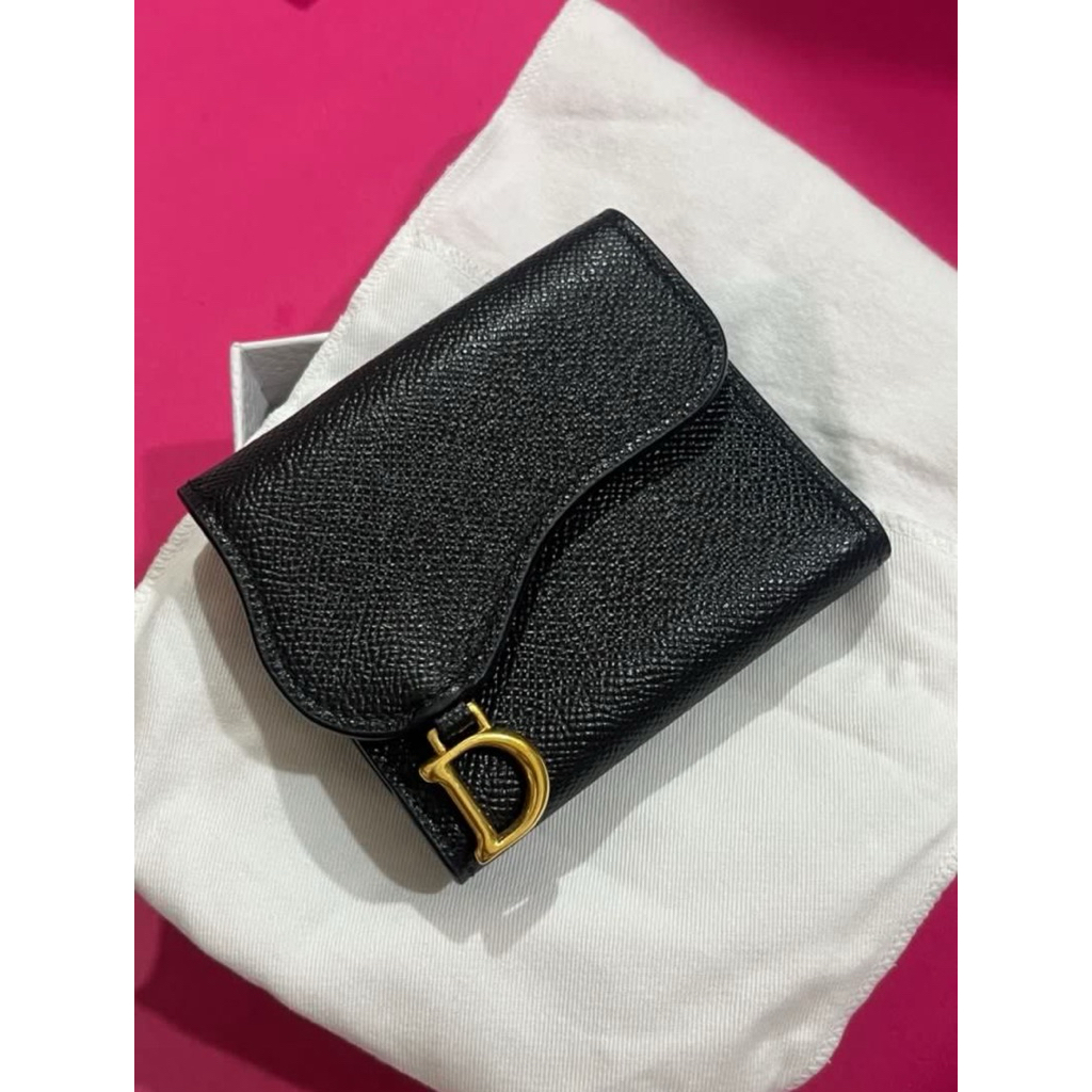 DIOR SADDLE LOTUS WALLET ( PRELOVED )
