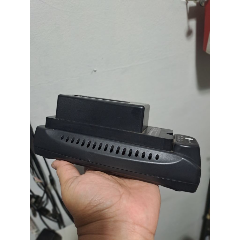 charger ht harris kecil desktop walkie talkie harris tipis