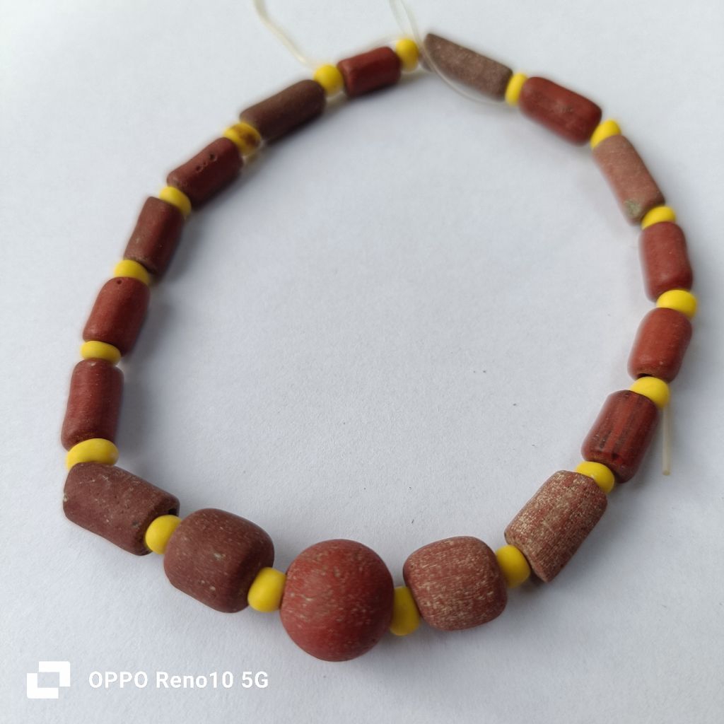 gelang manik kuno temuan G04