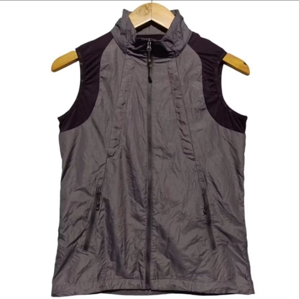 Vest Deuter second