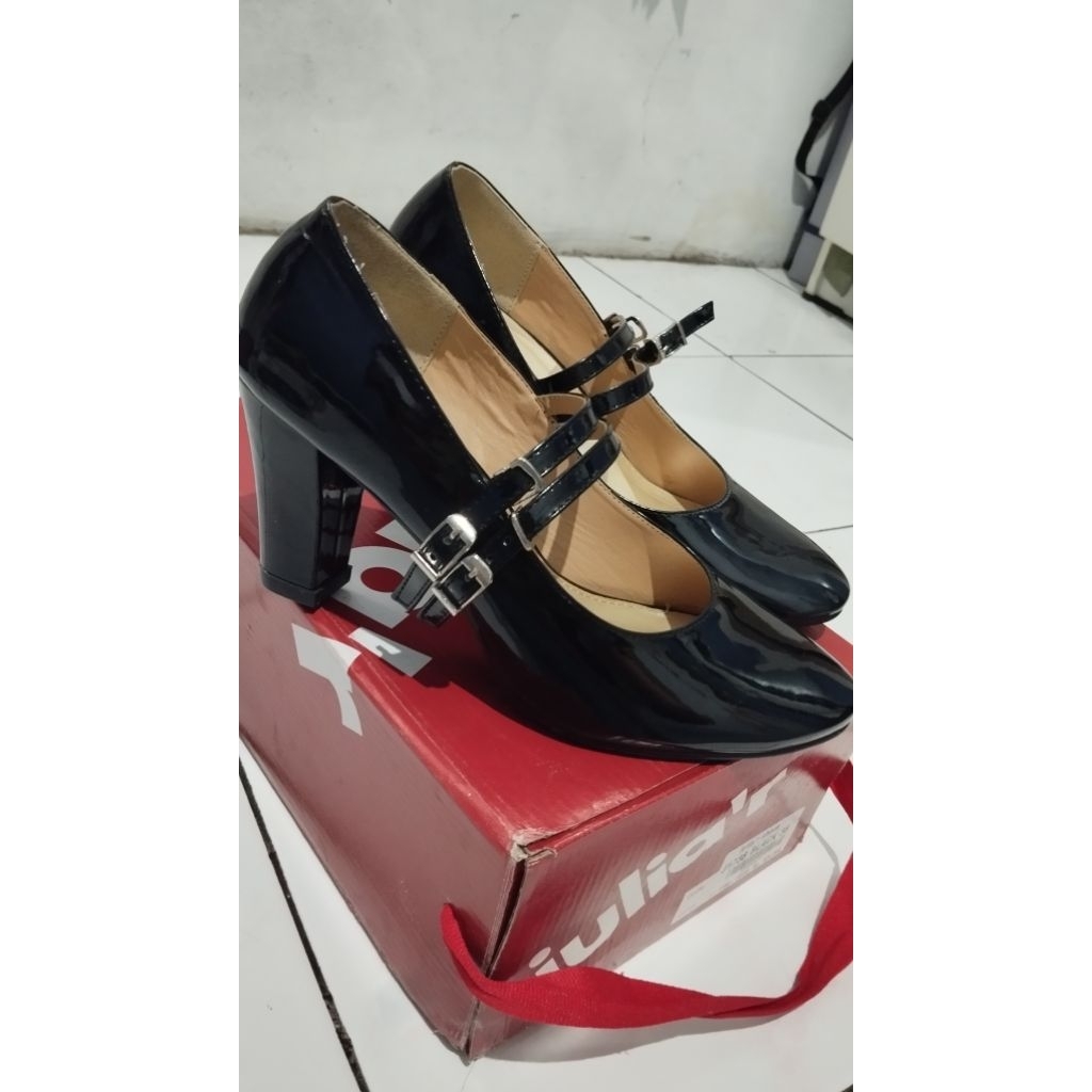Heels Julia'r-Hitam 7cm