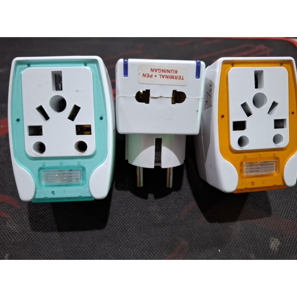 Loyal T Listrik / Colokan Cabang Listrik 3 Lobang