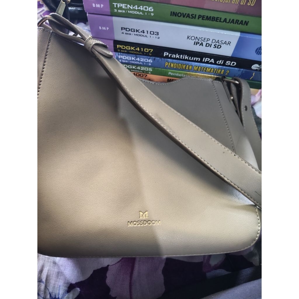 preloved mossdoom totebag pemakaian pribadi